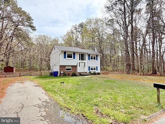 3rd image of 15390 Matthews Manor Rd