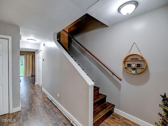 4th image of 172 Ivy Ln