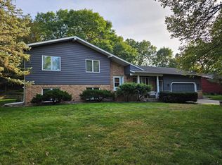 1928 Linda Ln, Saint Cloud, MN 56301