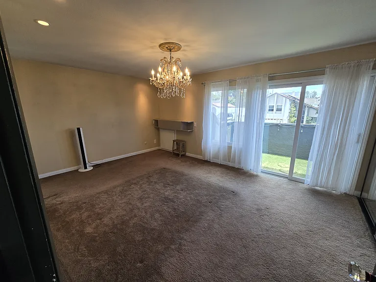 12870 Prairie Dog Ave — Photo 24