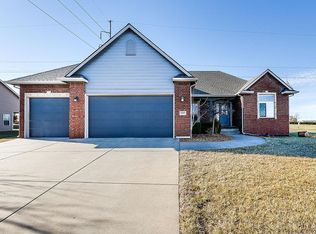 2207 N Woodard St, Derby, KS 67037
