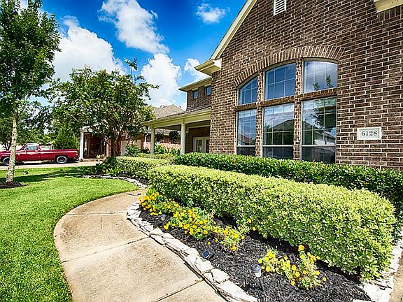 5th image of 6128 Bradford Ln