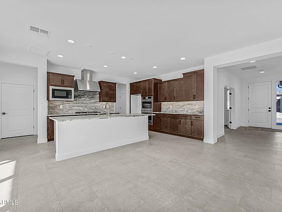 4th image of 1315 W VIA LAS BRISAS --