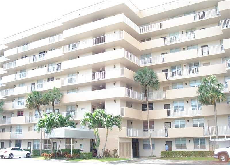 2nd image of 250 Jacaranda Dr APT 710