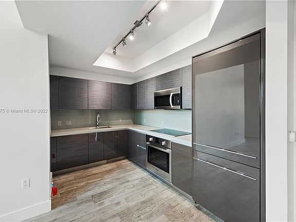 4th image of 1080 Brickell Ave Unit 307