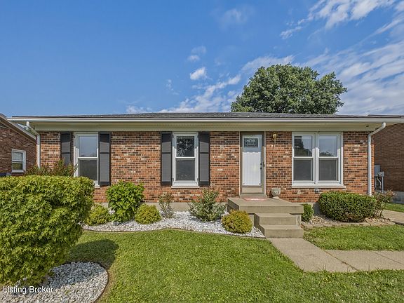 3rd image of 6708 Tamarind Ct