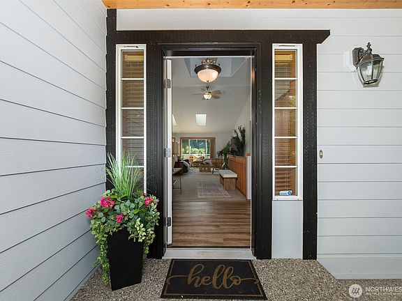 5th image of 1010 W Stanley Street