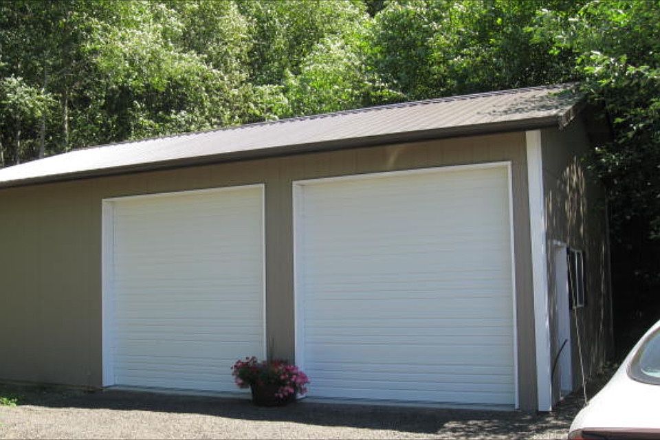 2nd image of 2 Mountain View Ln