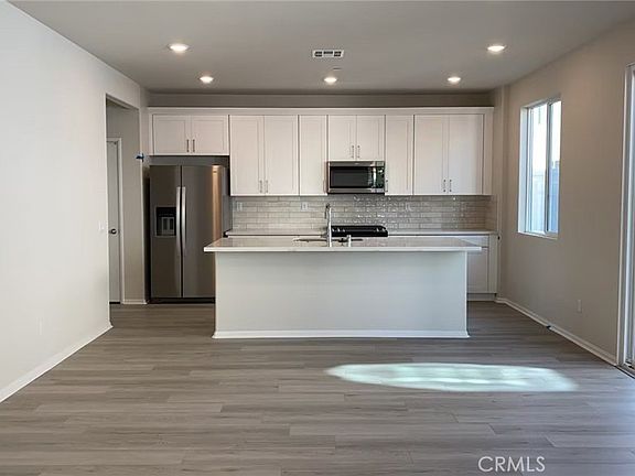 2nd image of 36382 Albus Ave