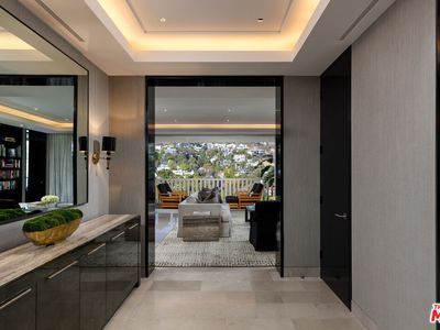 9255 Doheny Rd APT 1903, West Hollywood, CA, 90069