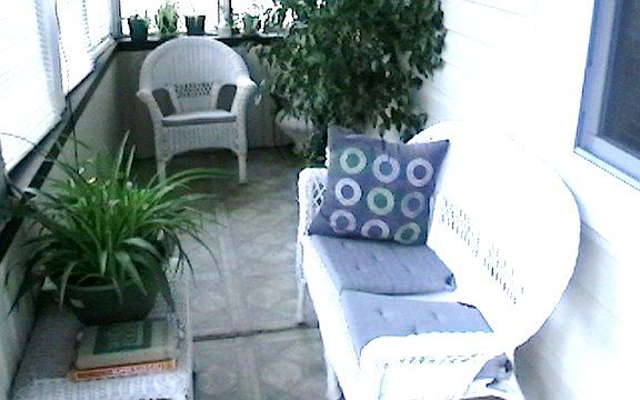 2nd image of 125 Rollinson St