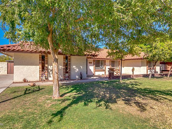 3rd image of 6626 W Villa Theresa Dr