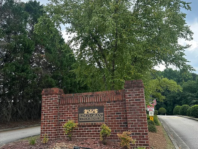 320 Bubble Creek Ct #7 — Photo 4