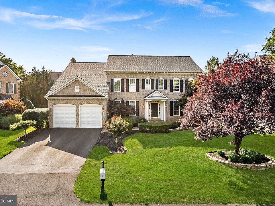 1st image of 18229 Glen Abbey Ct
