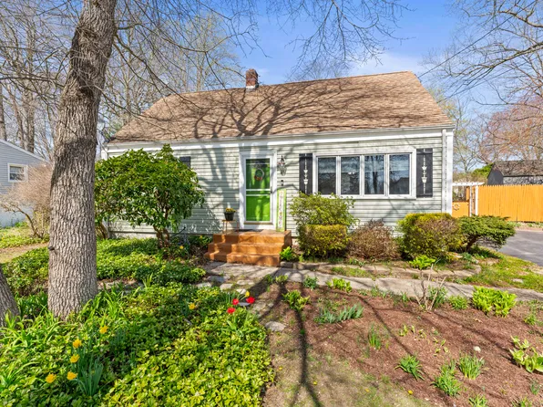 41 Oak Hill Road, Montville, CT 06370