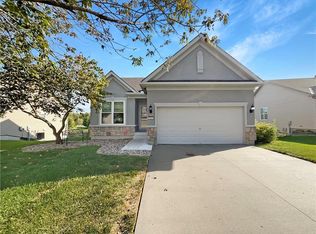 4813 SW Davis Dr, Lees Summit, MO 64083