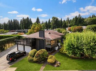 3883 Delbrook Ave, North Vancouver, BC V7N 3Z7