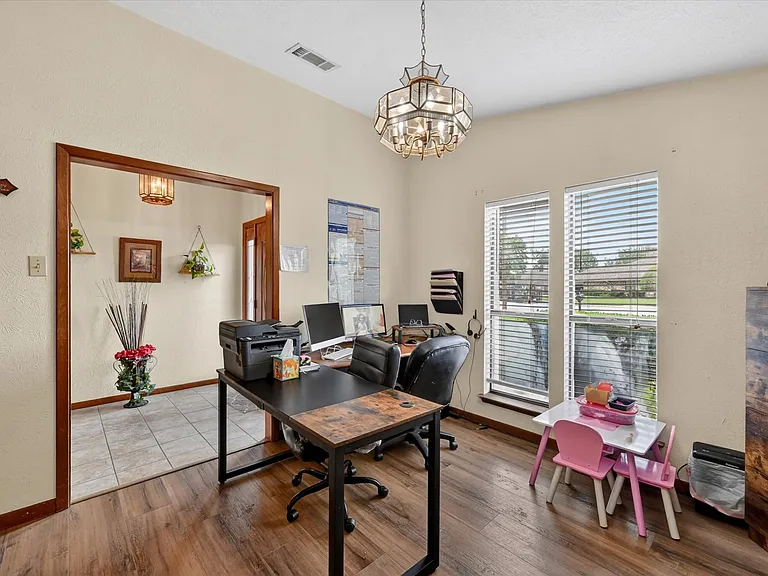 3921 Timberidge Dr — Photo 6