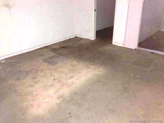 3rd image of 2028 Ventnor Dr #H