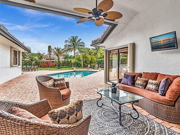 2nd image of 1225 Jasmine Cir