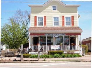 128 Old McHenry Rd, Long Grove, IL 60047