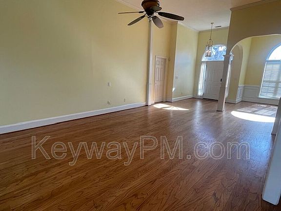 2nd image of 4227 Aerie Cir