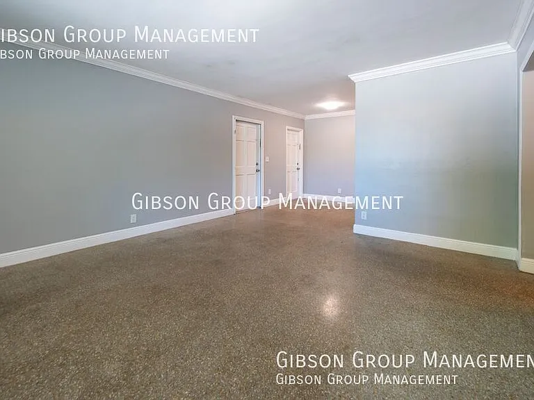 806 NE 16th Pl #6 — Photo 16
