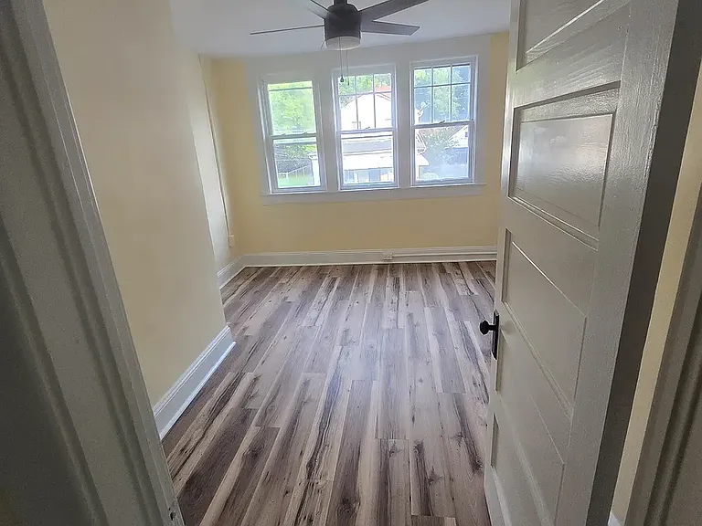 724 Temple Ave — Photo 19