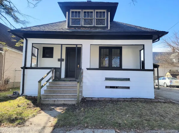 1733 N Oakley St, Saginaw, MI 48602