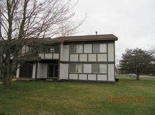 100 4th Ave APT D1, Tawas City, MI 48763