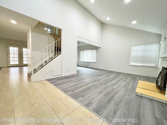 3rd image of 1715 Kathleen Ct
