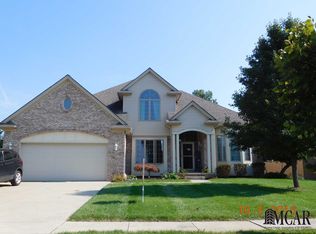 880 Saint Anne Ln, Monroe, MI 48162