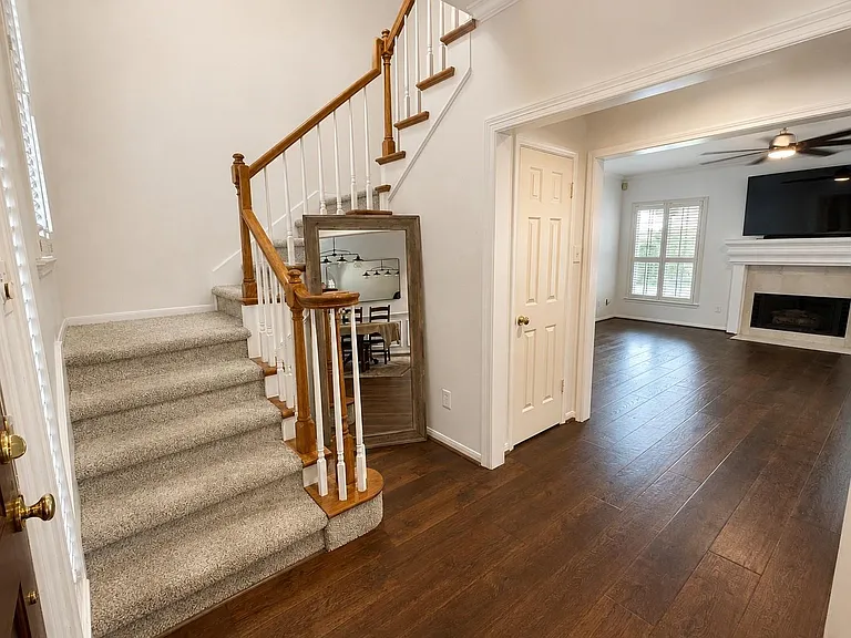 2123 Shadow Park Dr — Photo 2