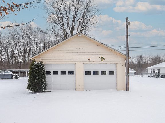 2nd image of 381 E Leroy St
