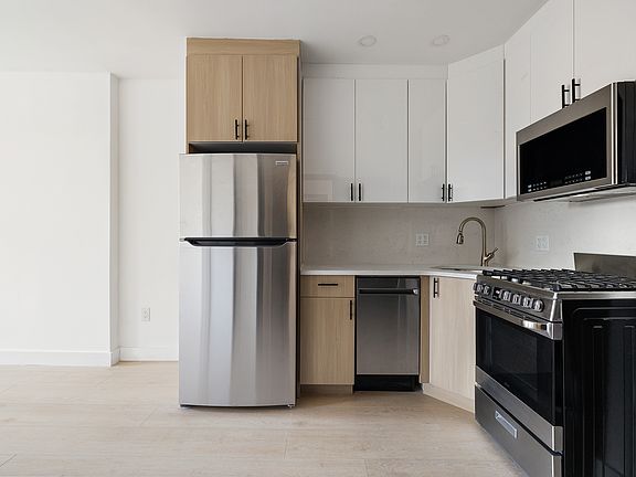 3rd image of 1671 8th Ave APT 3R