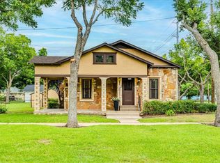 305 W Ash St, Granger, TX 76530