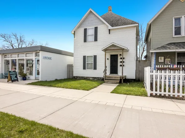 514 E 8th St, Traverse City, MI 49686