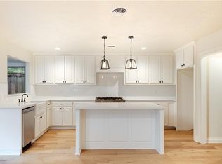 1720 Westminster Pl, Nichols Hills, OK 73120