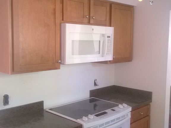 2nd image of 751 McRoberts Ave