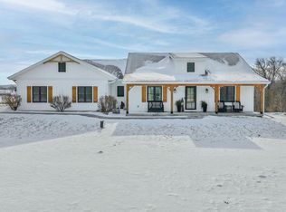 8595 E Quarry Rd, Rock Springs, WI 53961