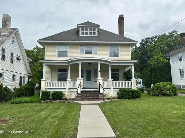 96 Champlain Avenue, Ticonderoga, NY 12883