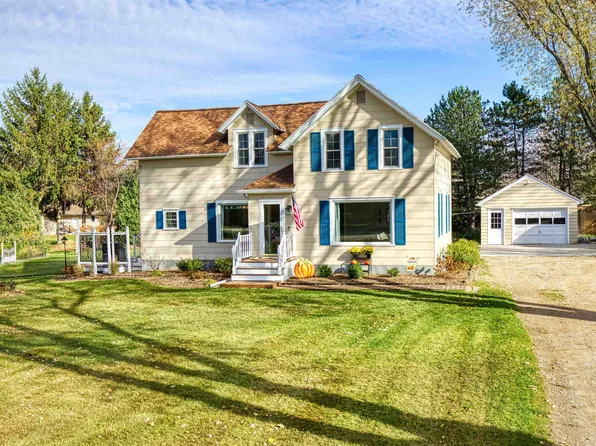 N9576 Noe Rd, Appleton, WI 54915