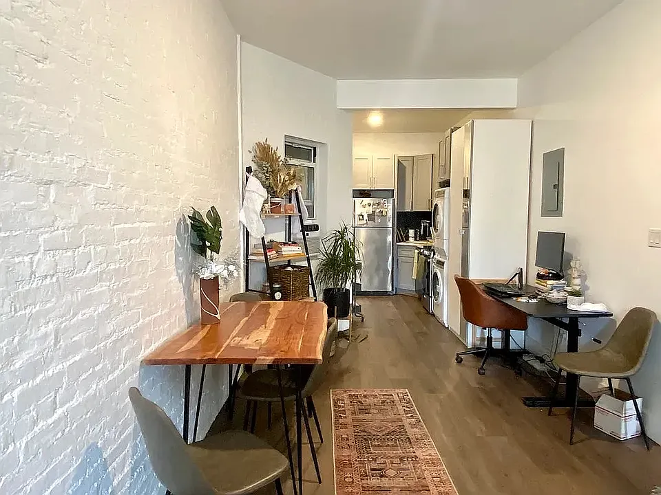 197 Franklin St #4B