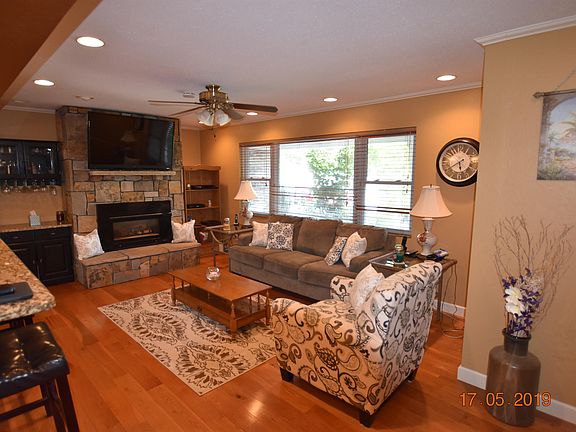4th image of 107 Ruskin Cir