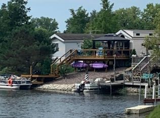 8 Dinosaur Rd, Wilmington, IL 60481