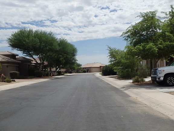 4th image of 44273 W Eddie Way