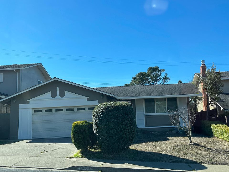 1st image of 2460 Wexford Ave