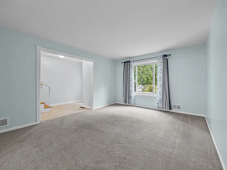402 Hunting Creek Rd — Photo 23