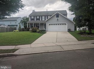 6 Carrousel Ln, Hamilton, NJ 08619