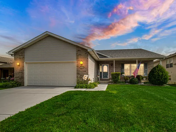 8735 E 124th Pl, Crown Point, IN 46307